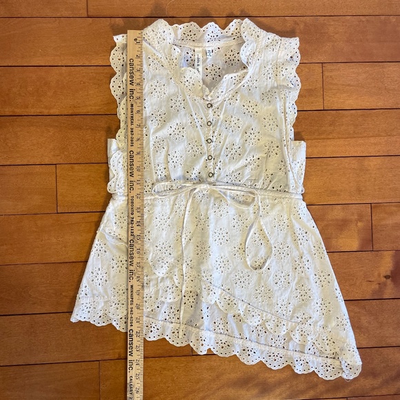 robbi & nikki eyelet lace top - Picture 10 of 13